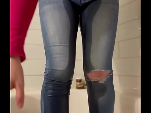 Lady Dared to Hold Bladder Has Accident in her Taut Denim